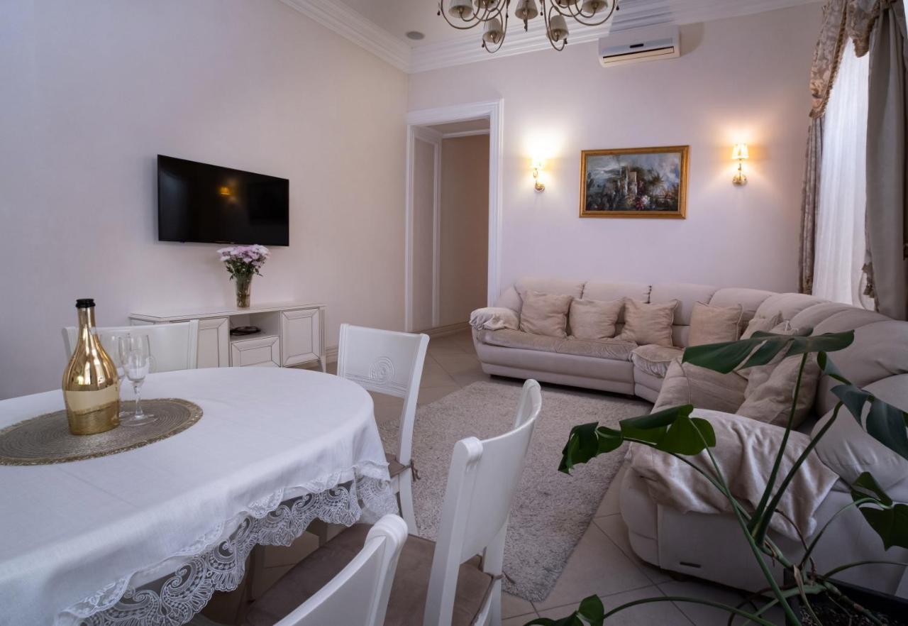 Bel Apartments Odesa Exterior photo